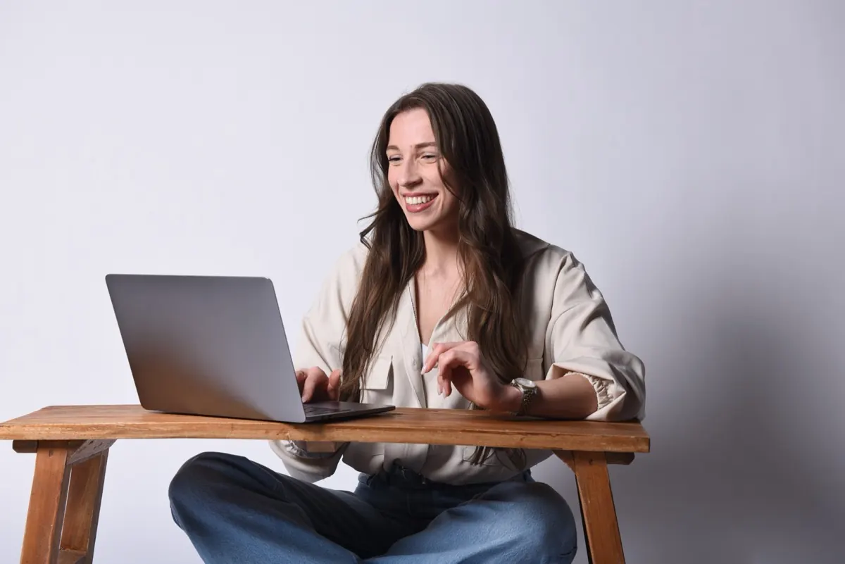 Anna Schipp bei der Konzeptarbeit